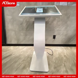 Ảnh chung chân quỳ chữ I