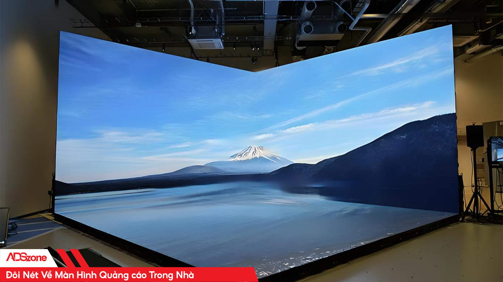 Màn Hình Quảng Cáo Trong Nhà Có Tên Tiếng Anh Là Indoor LED Screen