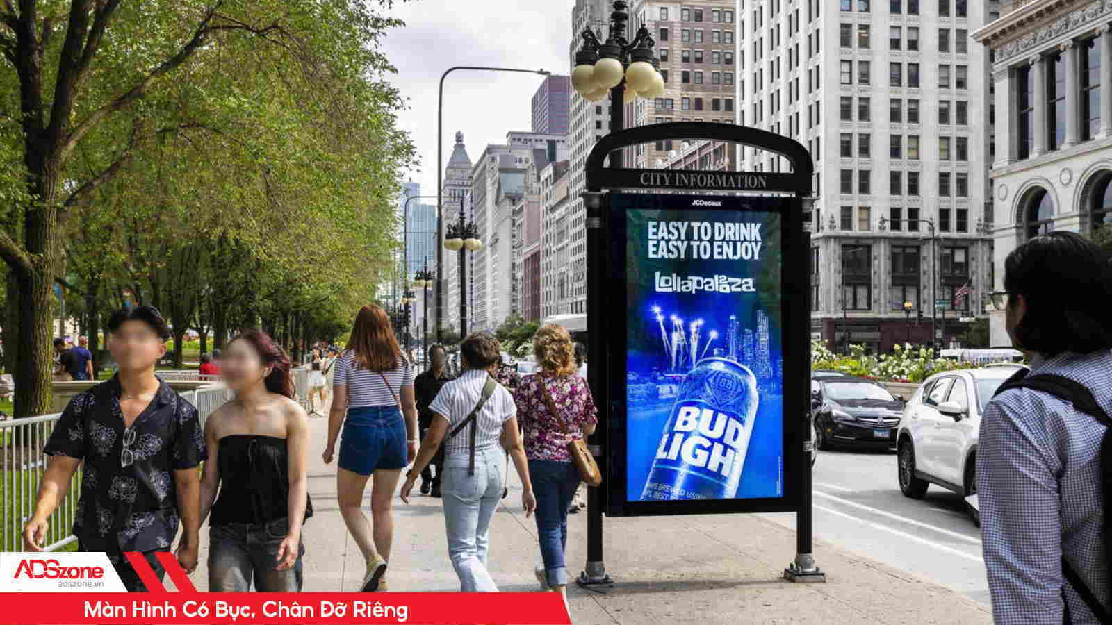 Màn Hình LED Được Thiết Kế Với Chân Đế & Bục Đỡ Riêng Biệt