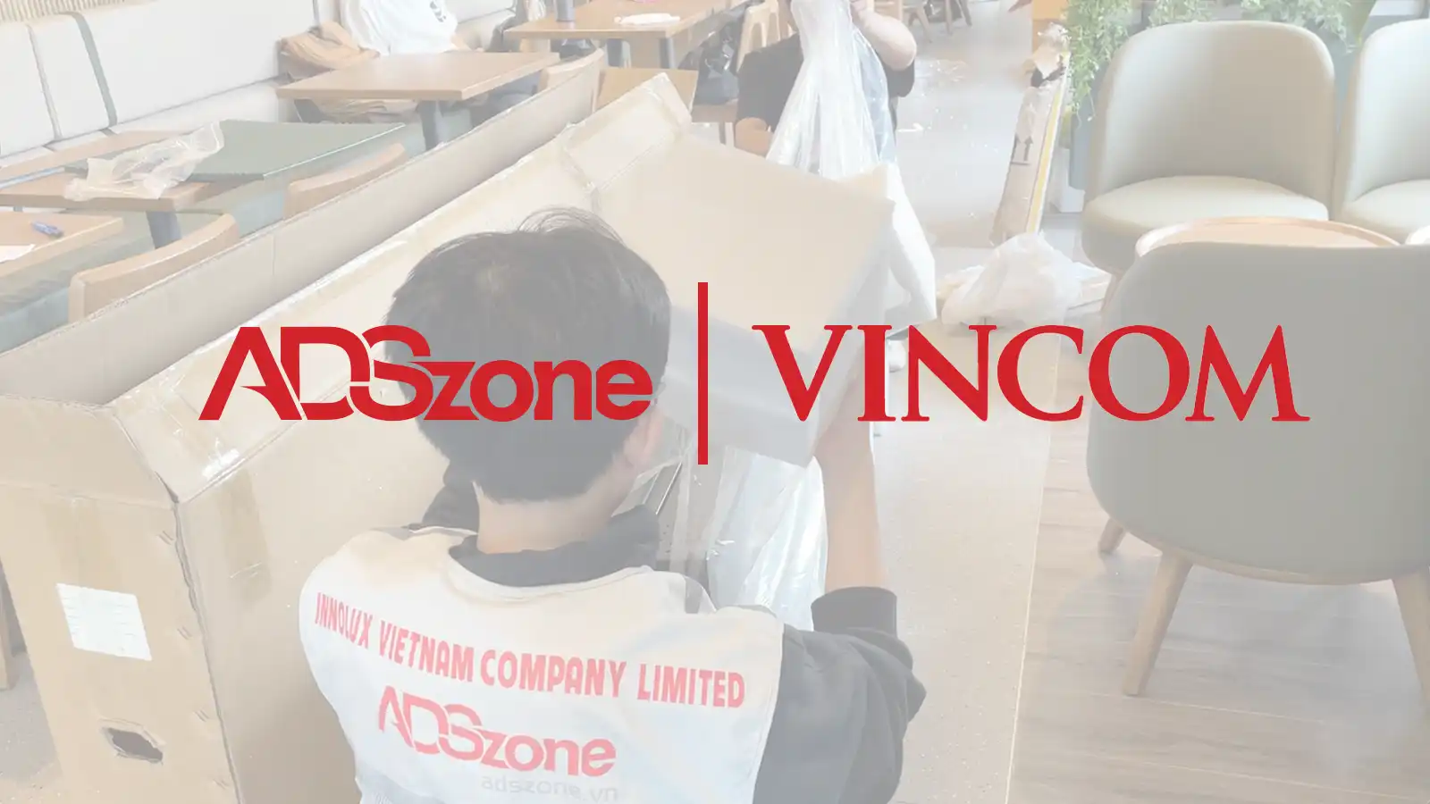 ADSzone Lắp Đặt Màn Hình Quảng Cáo Chân Đứng Hai Mặt Tại VINCOM