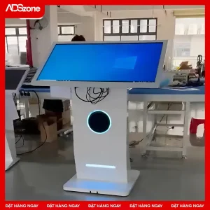 màn hình chân quỳ chữ i