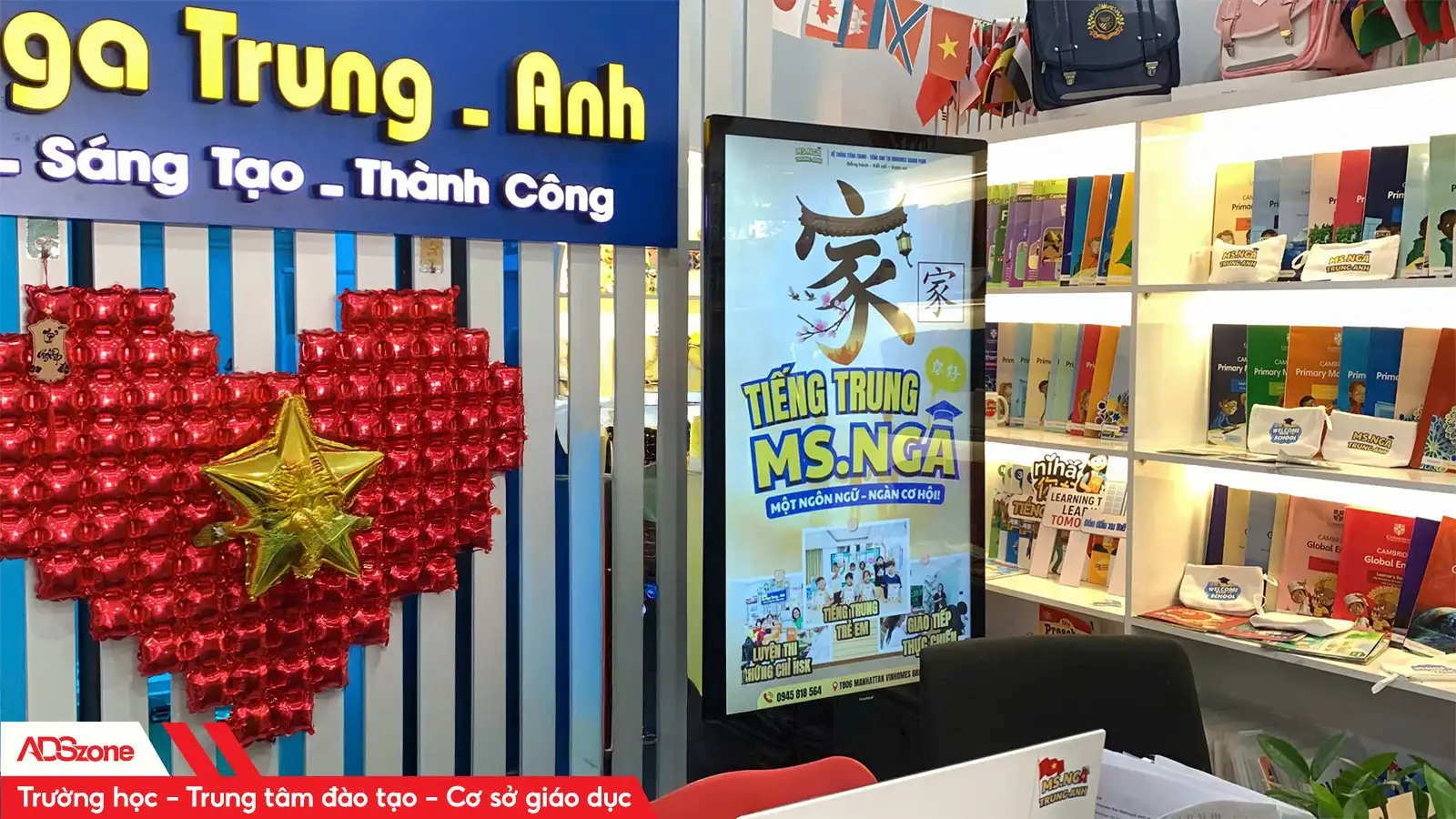 Trường Học – Trung Tâm Đào Tạo – Cơ Sở Giáo Dục Lắp Màn Hình Chân Đứng Hai Mặt