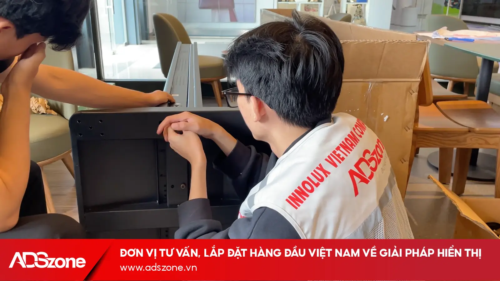 Đội Ngũ Kĩ Thuật Chuyên Nghiệp Lắp Đặt Tận Nơi